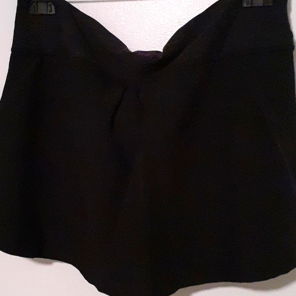 ASICS - Picture 2 of 4